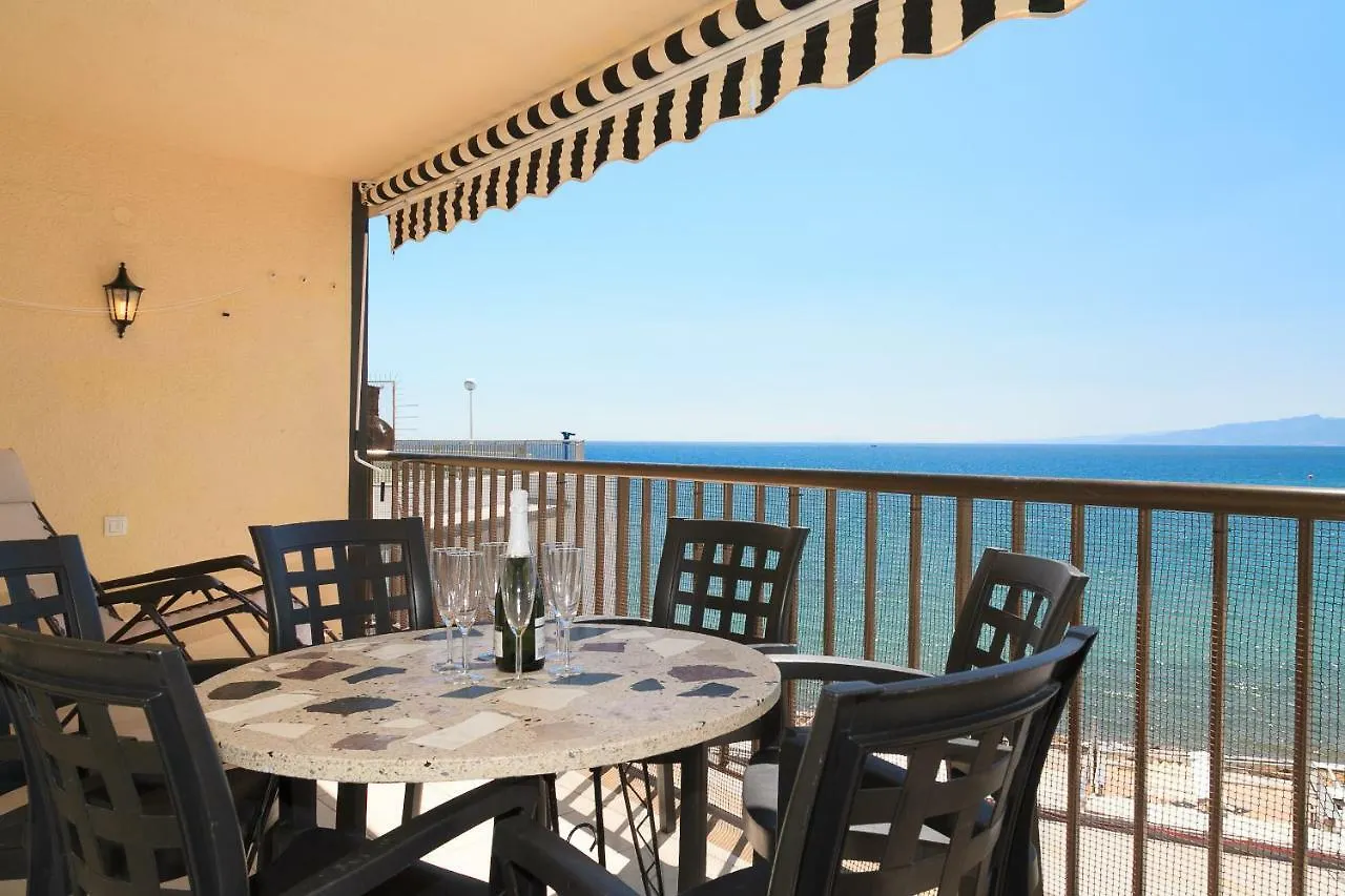 UHC Acantilados Family Apartments Salou