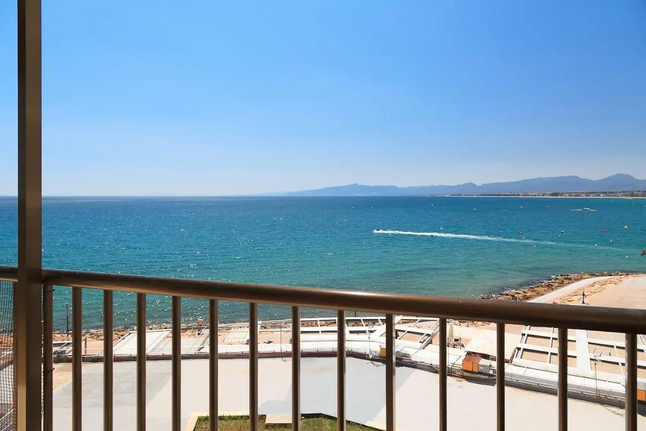 UHC Acantilados Family Apartments Salou